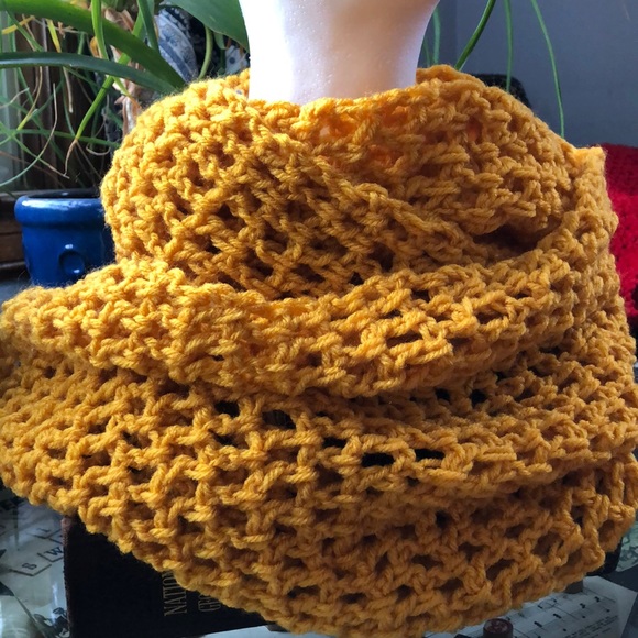 Handmade Infinity Scarf - Picture 2 of 4